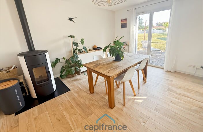 Dpt Landes (40), à vendre CAZERES SUR L'ADOUR Maison contemporaine T4 de 88 m² habitables en plain pied + garage de 20 m² sur 630 m² de terrain, au calme — photo 4