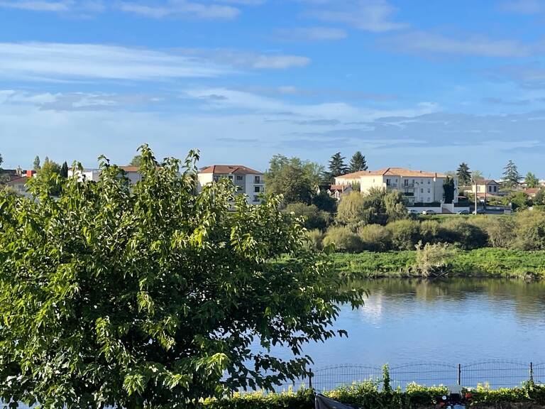 Dpt Dordogne (24), à louer BERGERAC Appartement T3 56 m2, 2 chambres, résidence sécurisée, place de parking privée avec vue sur la Dordogne — photo 1