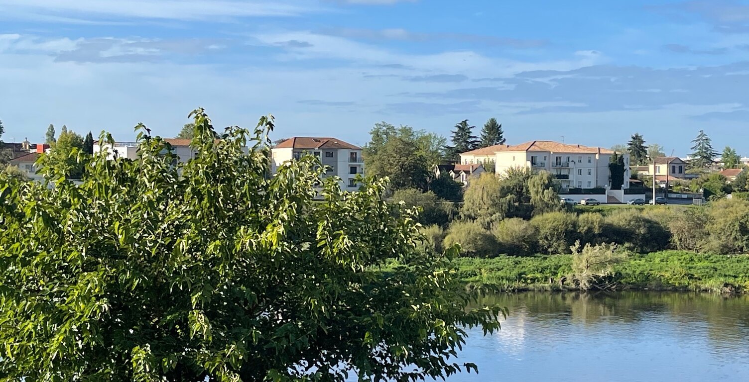 Dpt Dordogne (24), à louer BERGERAC Appartement T3 56 m2, 2 chambres, résidence sécurisée, place de parking privée avec vue sur la Dordogne — photo 1