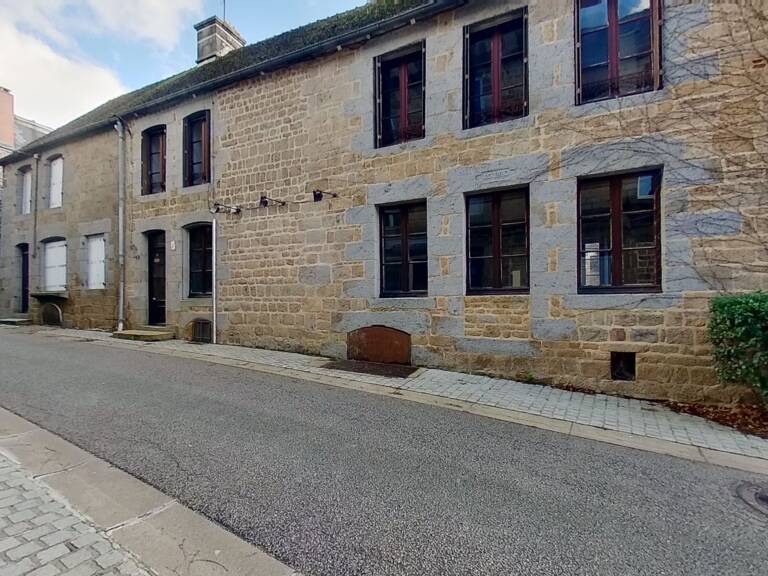 Dpt Orne (61), à vendre CARROUGES Grande maison de charme sur ancien Bar Restaurant en Normandie — photo 1