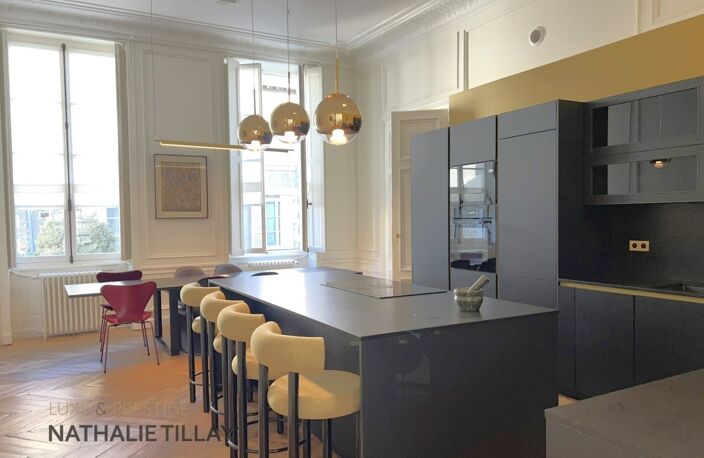 Orleans HYPER CENTRE,  appartement somptueux  de 175 m²  à vendre, dans hotel particulier — photo 4