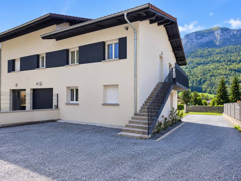 Immeuble à vendre MAGLAND (74) — photo 1