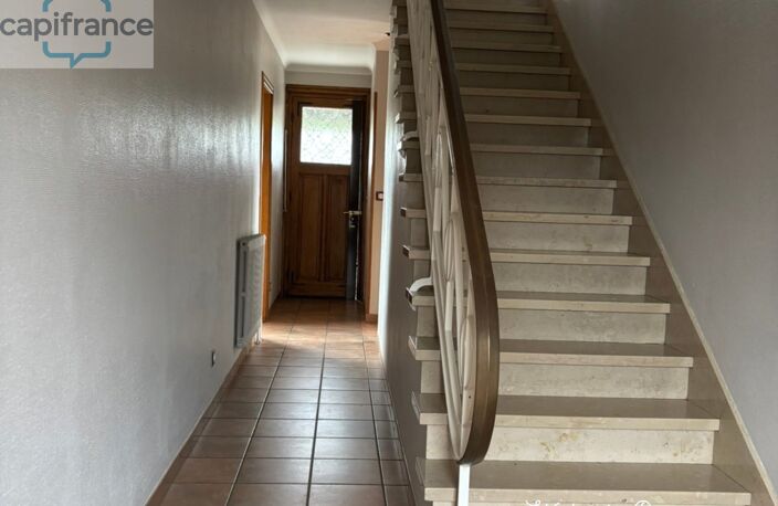 A VENDRE : VALENCIENNES (59) Un bien, mille possibilités : Maison + local professionnel ou logement indépendant ou commerce ou espace bien-être  avec extension possible pour une piscine ! — photo 4