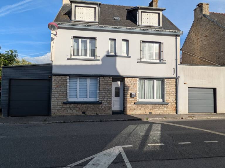 BERNE JOLIE MAISON DE 5 PIÈCES EN BON ETAT GENERAL DE 130 m² ENVIRON DEUX GARAGES PARCELLE CLÔTURÉE DE 277m² — photo 1