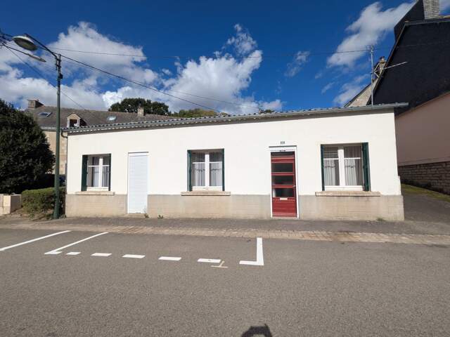 SAINT CARADEC TRÉGOMEL ENSEMBLE DE 2 MAISONS,UN GARAGE, UNE DÉPENDANCE DE 20m² PARCELLES DE 250m² — photo du bien
