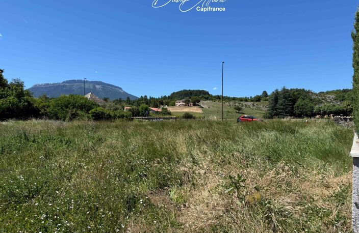 Terrain constructible à vendre de 747,00 m² à TALLARD (05) — photo 4