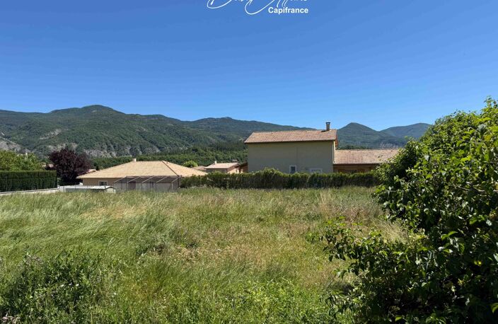 Terrain constructible à vendre de 747,00 m² à TALLARD (05) — photo 5