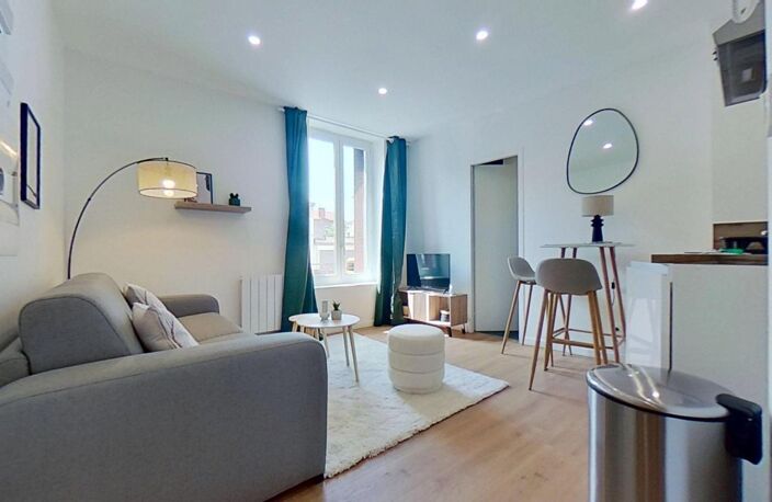 111 rue Jean Vallier Lyon 69007  - T1 Meublé - 640 €CC — photo 2