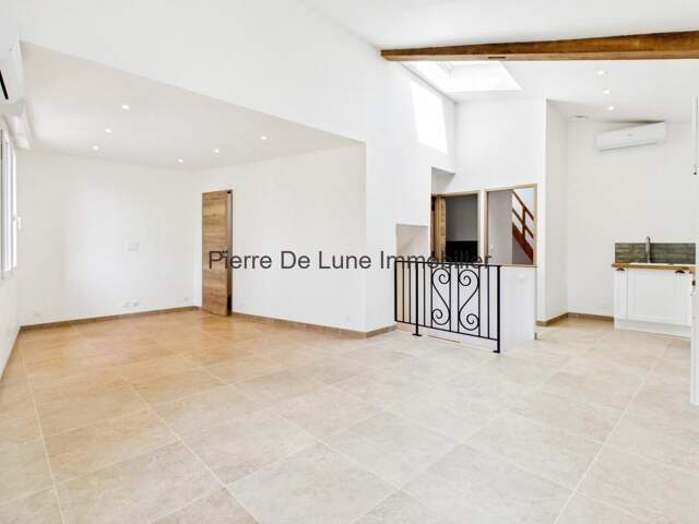 Maison en pierres dorées rénovée, Moiré — photo du bien