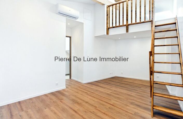 Maison en pierres dorées — photo 4