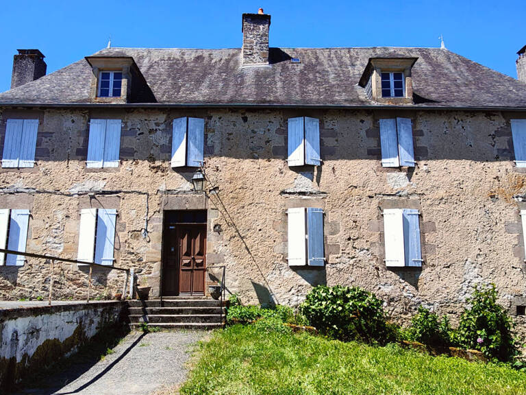 EXCEPTIONNELLE Propriété Historique  - 230 m² + Dépendances - 8,5 ha — photo 1