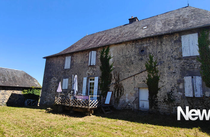 EXCEPTIONNELLE Propriété Historique  - 230 m² + Dépendances - 8,5 ha — photo 2