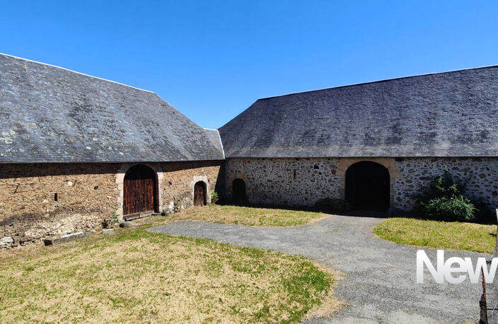 EXCEPTIONNELLE Propriété Historique  - 230 m² + Dépendances - 8,5 ha — photo 4
