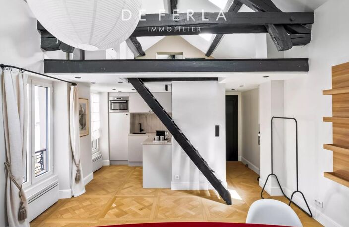 PARIS XVe - RUE DOMBASLE - LE CHARME D'UNE PETITE MAISON SOUS LES TOITS — photo 3