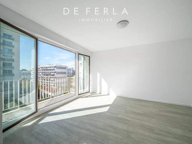 Paris 15e – Saint-Lambert - Studio dernier étage avec balcon — photo du bien