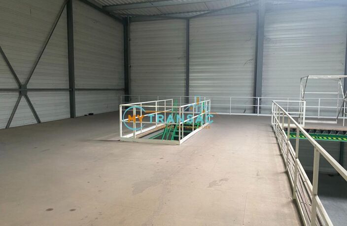 My Transac vous propose un lot d'activité/bureaux de 1237m² situé à Roissy en France à proximité de l'aéroport — photo 2