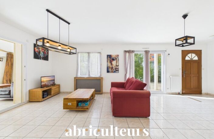 Maison de plain-pied de 140 m² - 4 chambres -5 parking - Saint-Jean-de-Boiseau (44640) — photo 4