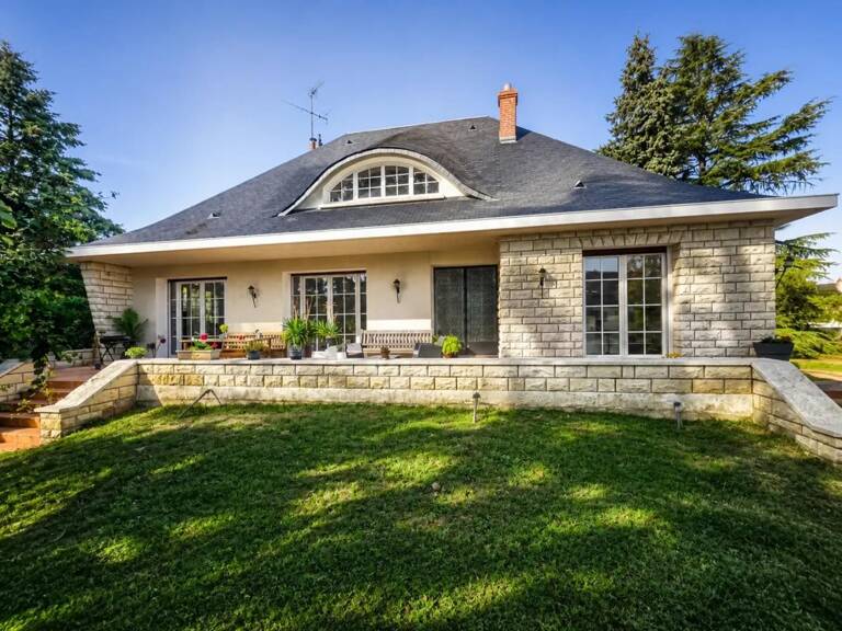 Maison de 6 pièces de 166 m² à Cléry-Saint-André — photo 1