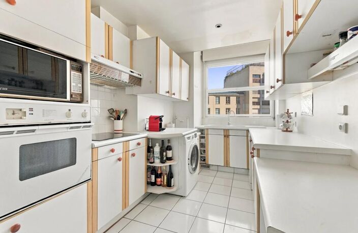 Appartement de 4 pièces de 100 m² à Paris 16 — photo 5