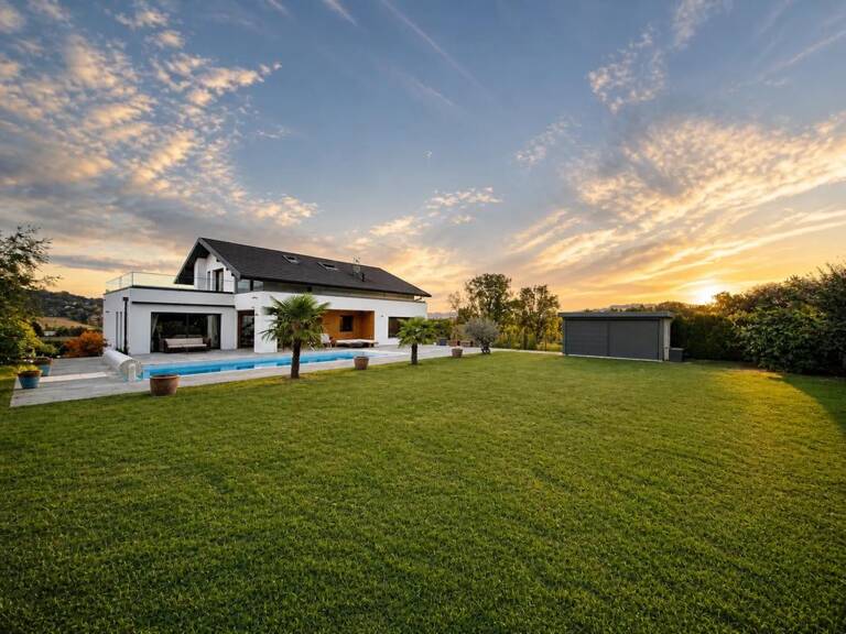 Maison de 8 pièces de 263 m² à Rumilly — photo 1