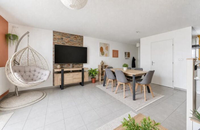 Maison de 4 pièces de 75 m² à Vénissieux — photo 4
