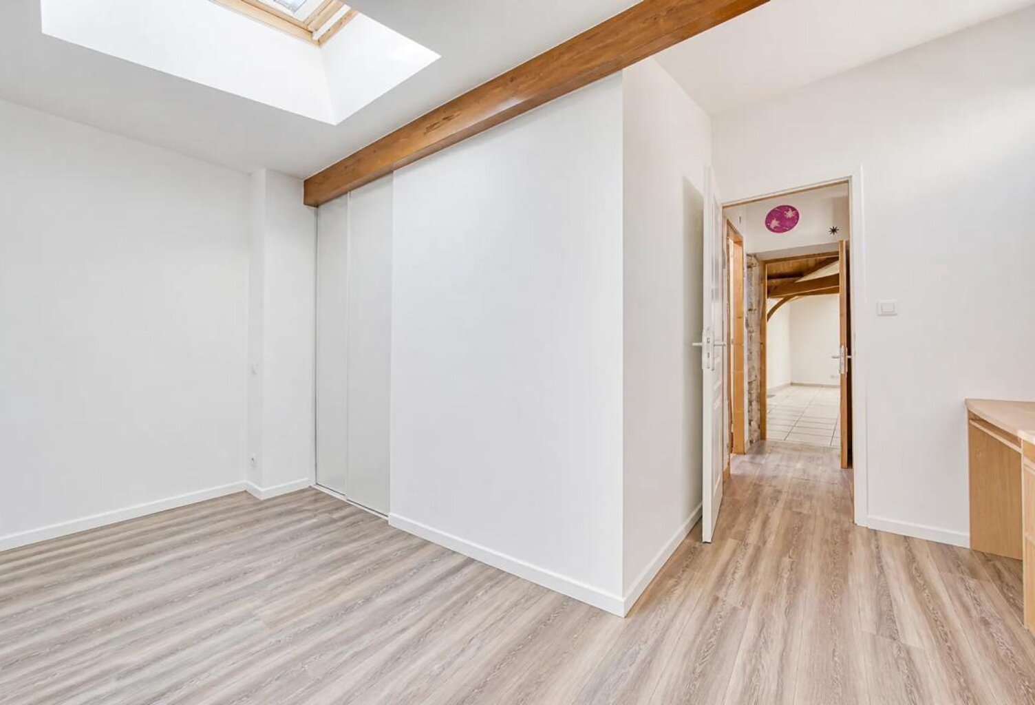 17700 VOUHÉ – ANCIENNE FORGE RÉNOVÉE – 239 M² - Gîte - Piscine — photo 1