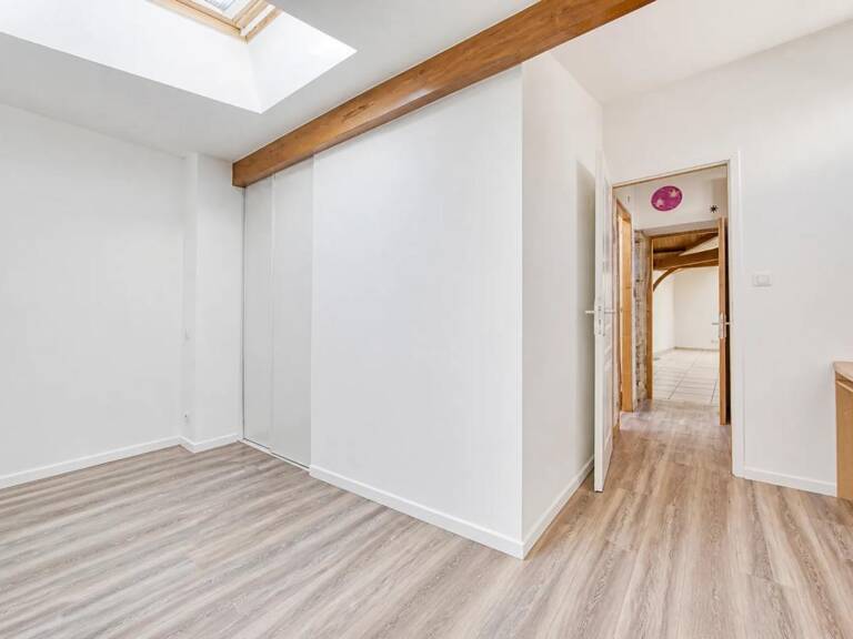 17700 VOUHÉ – ANCIENNE FORGE RÉNOVÉE – 239 M² - Gîte - Piscine — photo 1