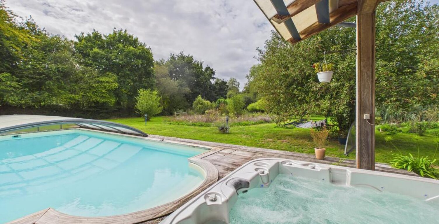 Maison atypique de 10 pièces, de 334m² sur 6680m2 à Ploumilliau — photo 1