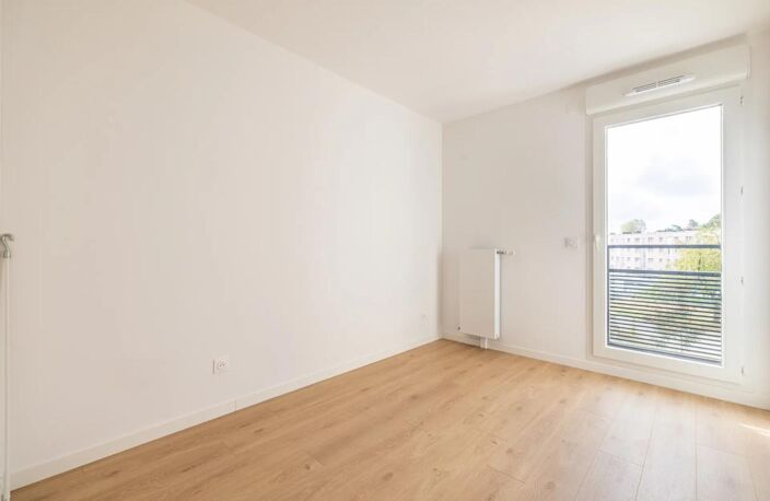 Appartement de 4 pièces avec balcon de 82 m² à Châtenay-Malabry — photo 5