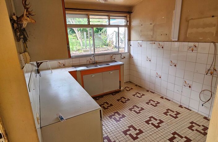 Villa à rénover au Lamentin sur un terrain de 744 m² — photo 5