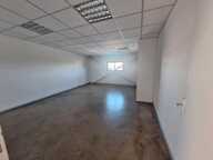 Baisse de loyer : LOCAL/BUREAUX | ASCENSEUR | ZI3 — photo 2
