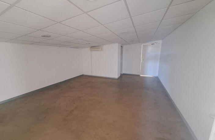 Baisse de loyer : LOCAL/BUREAUX | ASCENSEUR | ZI3 — photo 4