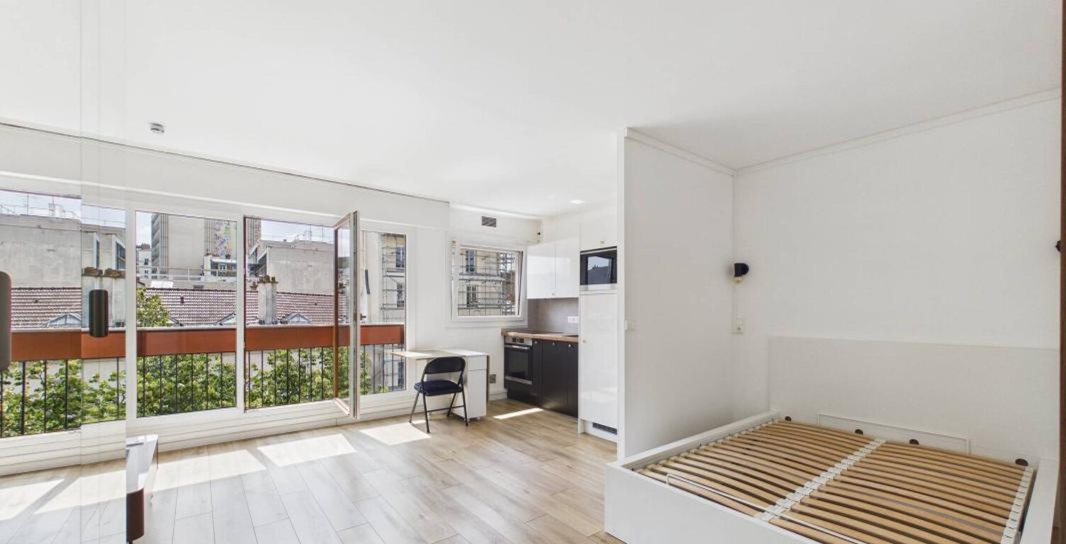 Coup de coeur - Studio de 29 m2 - Lumineux avec une vue dégagée - Rue Saint-Maur - Paris — photo 1