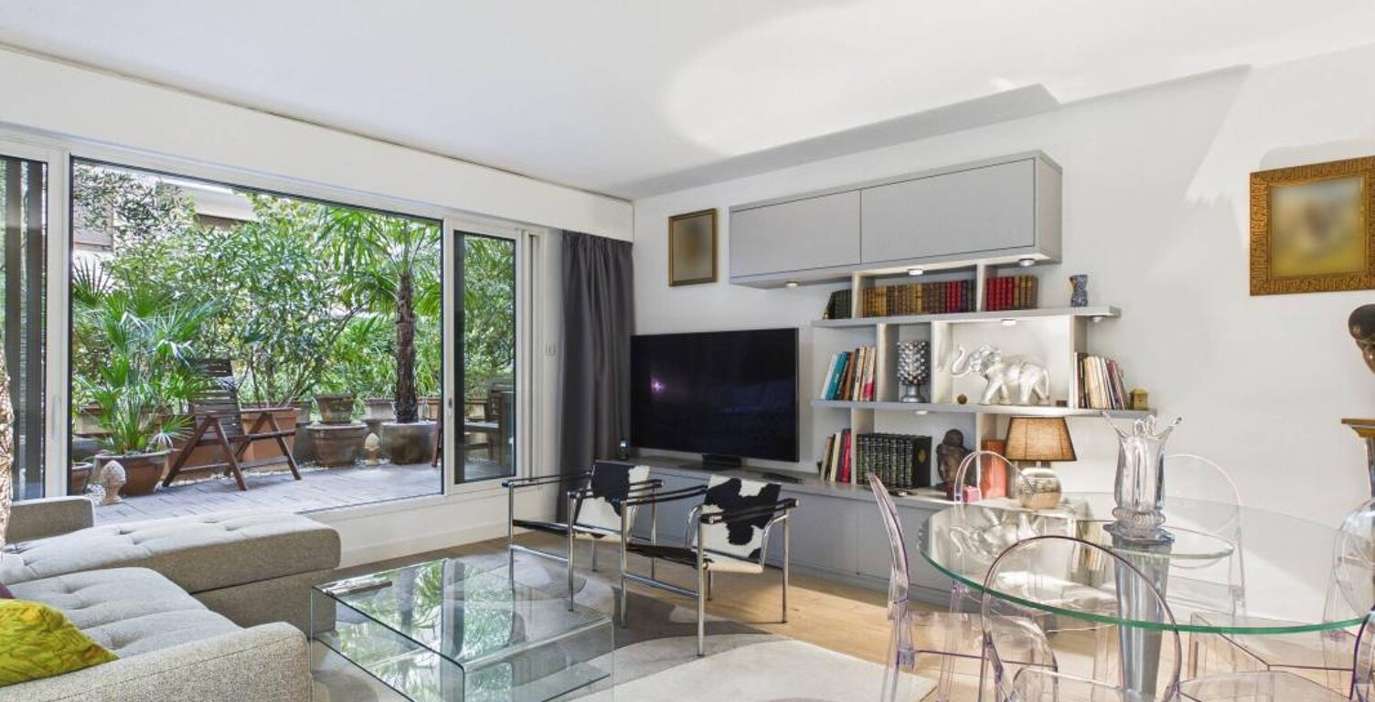 Paris 1er – Rue Berger | Élégant 2 pièces avec terrasse privative de 20 m² — photo 1