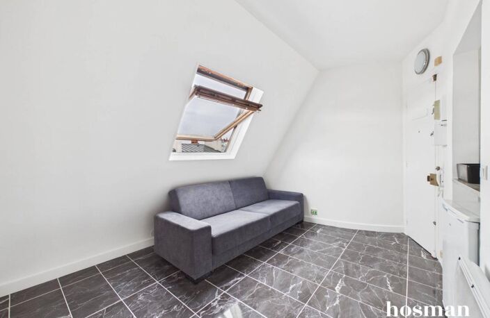 Studio 1 pièce 13 m² - Rue Jean de la Fontaine - Vue Tour Eiffel, Dernier étage — photo 3