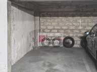 Un emplacement de parking une place — photo 2