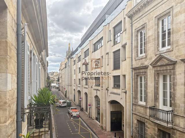 Bordeaux Pey-Berland Bel appartement de deux pièces Balcon de 5m2 et Climatisation — photo du bien