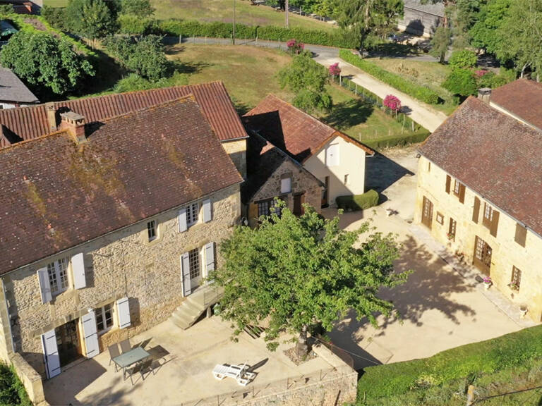 Domaine ferme auberge gîtes 30 pièce(s) 650 m2 — photo 1