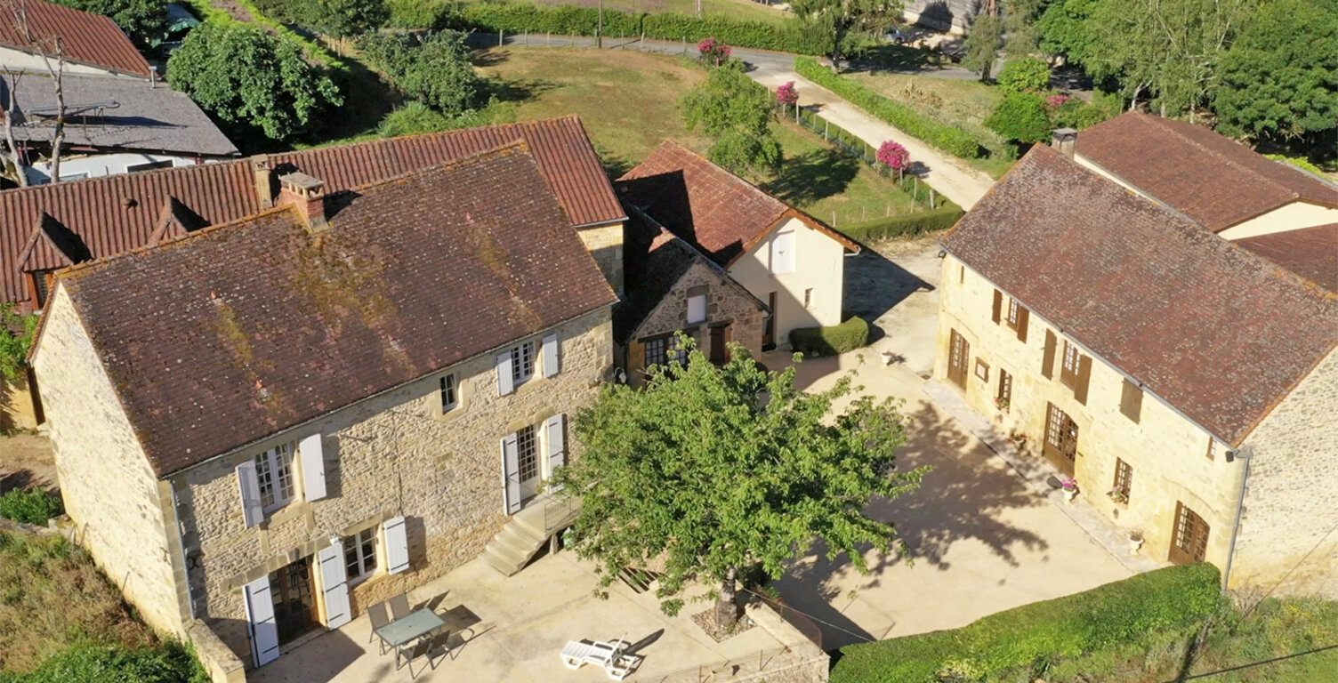 Domaine ferme auberge gîtes 30 pièce(s) 650 m2 — photo 1