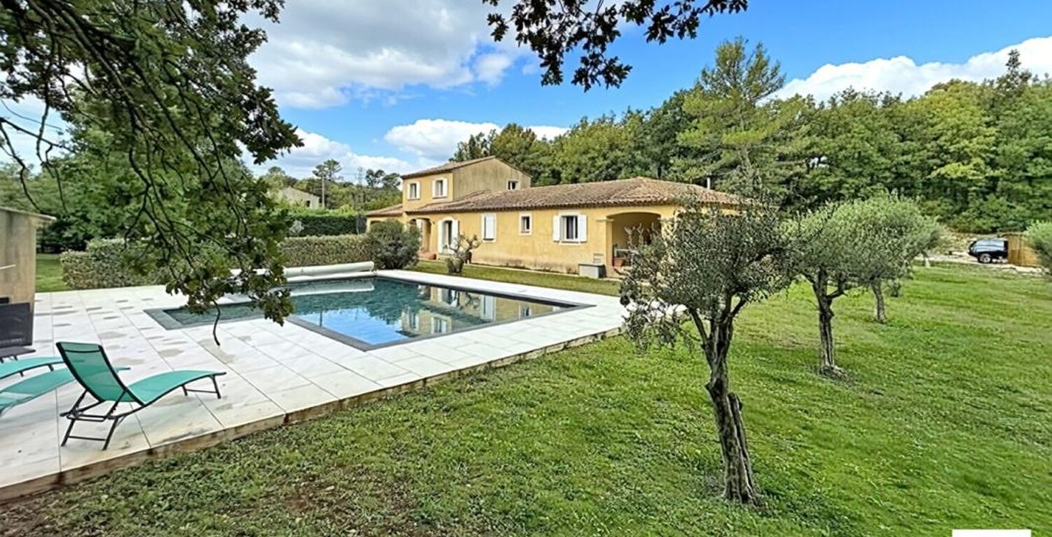 Villa — photo 1