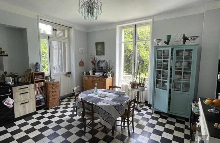 Maison  de maitre Pouillon  376 m2 Centre Village — photo 4