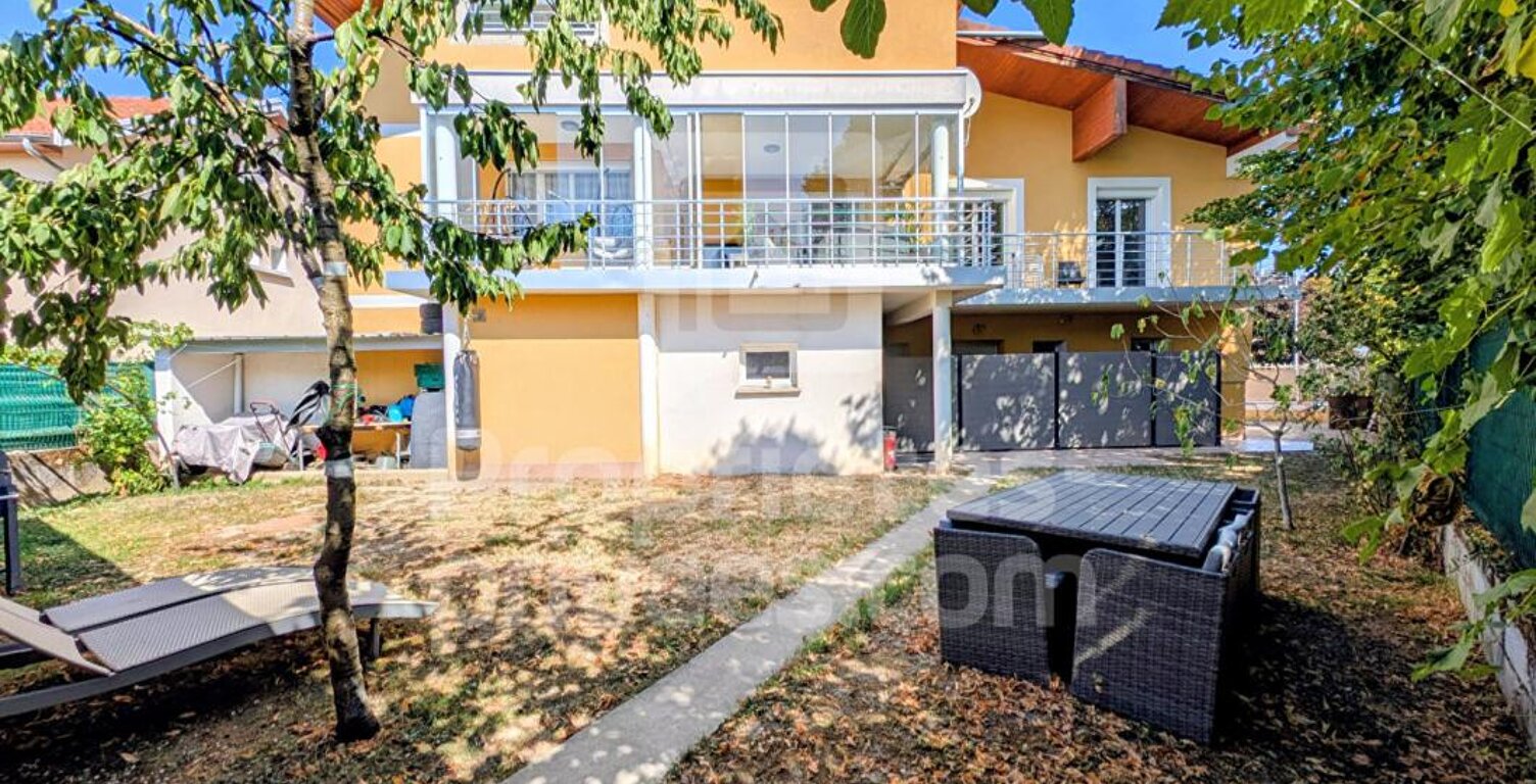 Maison Le Pont De Claix 9 pièce(s) 250 m2 — photo 1