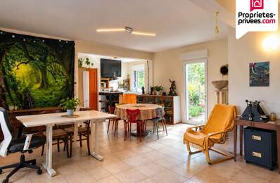 Maison  Indépendante située à Yvré L'Évêque,  8 pièce(s) 157 m2 sur parcelle de 867 m2 — photo du bien