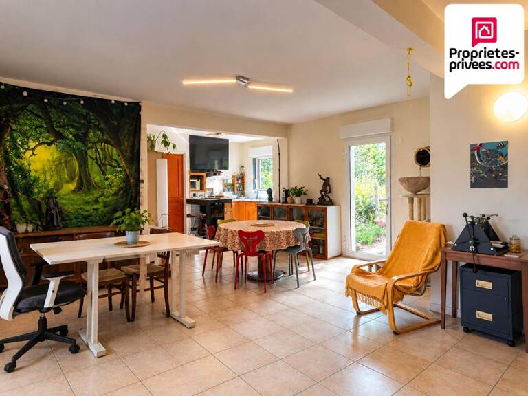 Maison  Indépendante située à Yvré L'Évêque,  8 pièce(s) 157 m2 sur parcelle de 867 m2 — photo 1