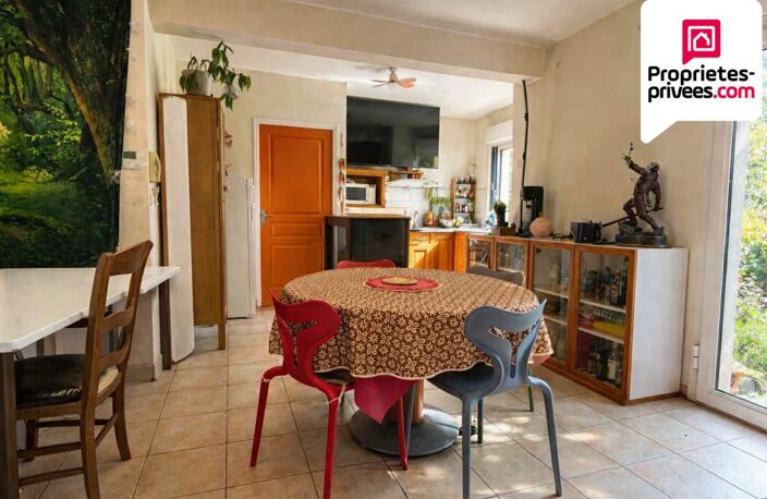 Maison  Indépendante située à Yvré L'Évêque,  8 pièce(s) 157 m2 sur parcelle de 867 m2 — photo 3