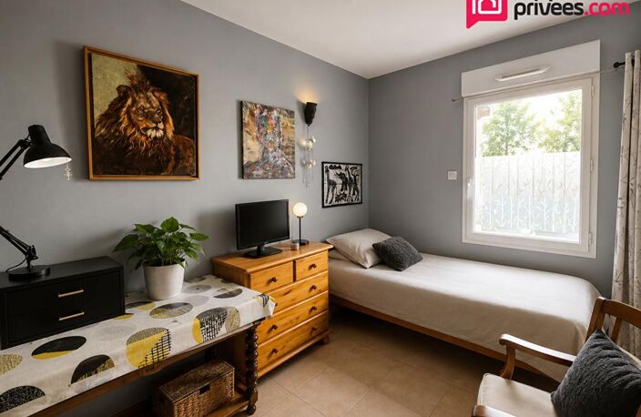 Maison  Indépendante située à Yvré L'Évêque,  8 pièce(s) 157 m2 sur parcelle de 867 m2 — photo 5
