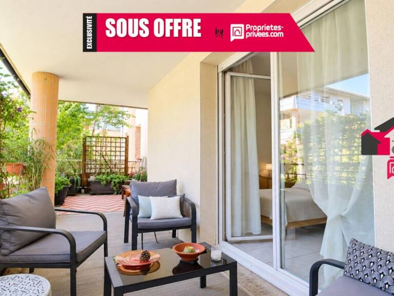 Roseraie  - T4 de 81 m² avec terrasse de 20 m², piscine et  box — photo 1