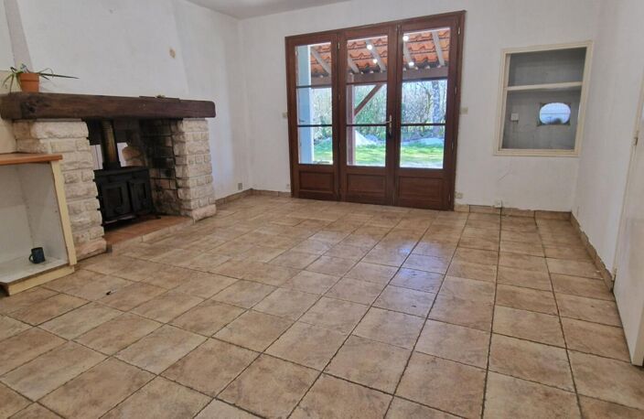 EXCLUSIVITE Maison  Lezay 7 pièce(s) 150 m2 sur 1 735 m² de terrain — photo 2