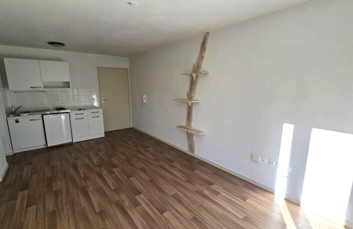Appartement Poitiers 2 pièce(s) 39.02 m2 Parking PMR — photo 2