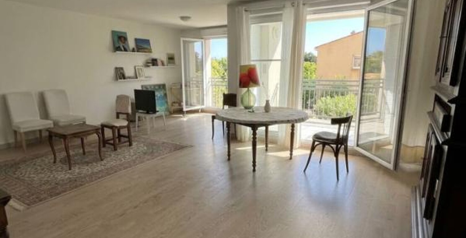 ARCACHON HYPER-CENTRE APPARTEMENT LUMINEUX 108 m² 3 CHAMBRES TERRASSES — photo 1